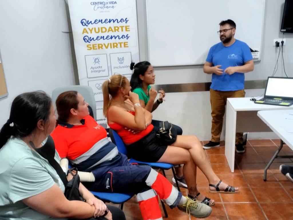 Ayuda integral para salir de la exclusión social en CVC Málaga | Centro de Vida Cristiana
